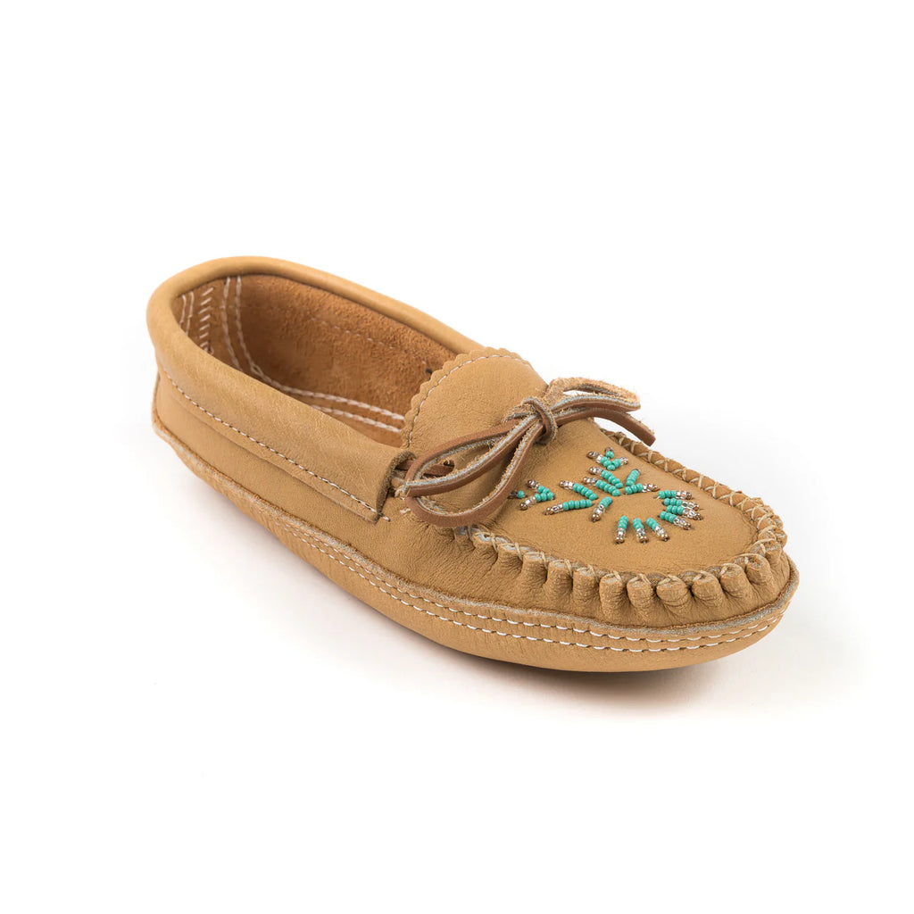 Yänonhchia’ (home) - maple Women's leather moccasin