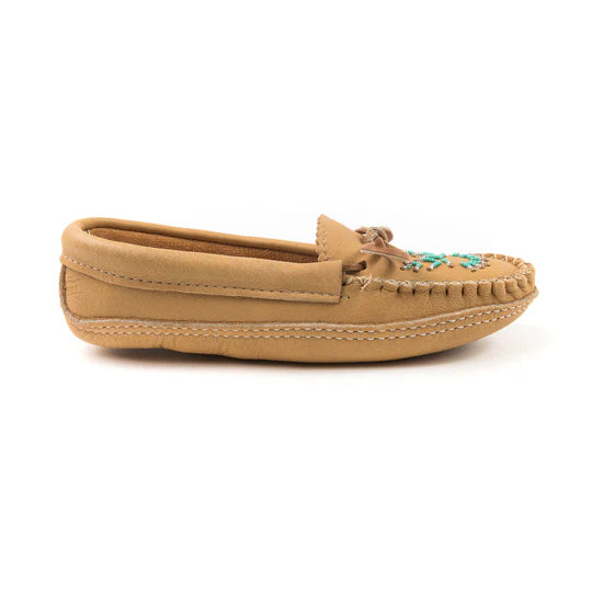 Yänonhchia’ (home) - maple Women's leather moccasin