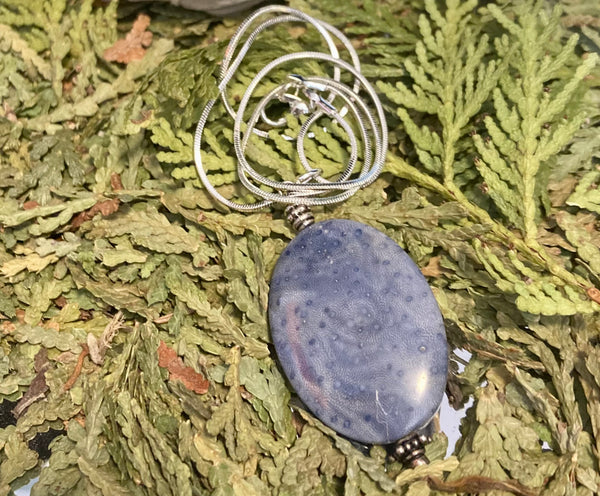 LIGHT BLUE HOWLITE PENDANT WITH CHAIN