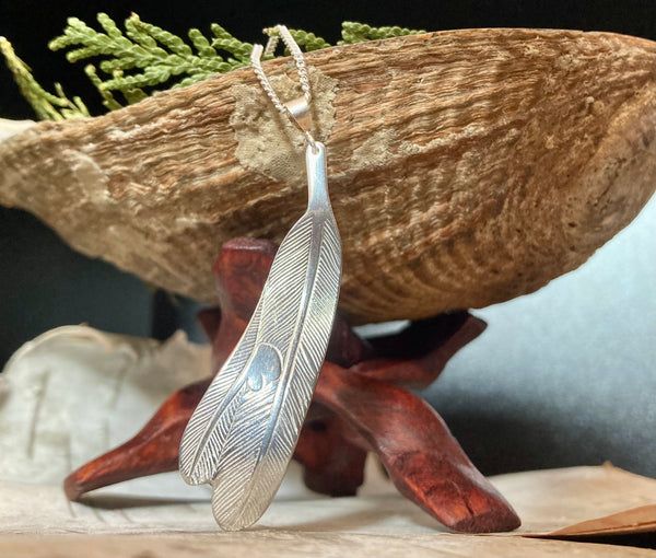 EAGLE FEATHER NECKLACE